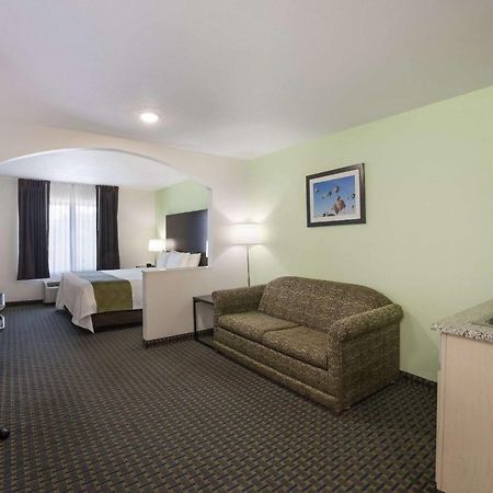 Quality Inn & Suites Clayton, Nm Экстерьер фото