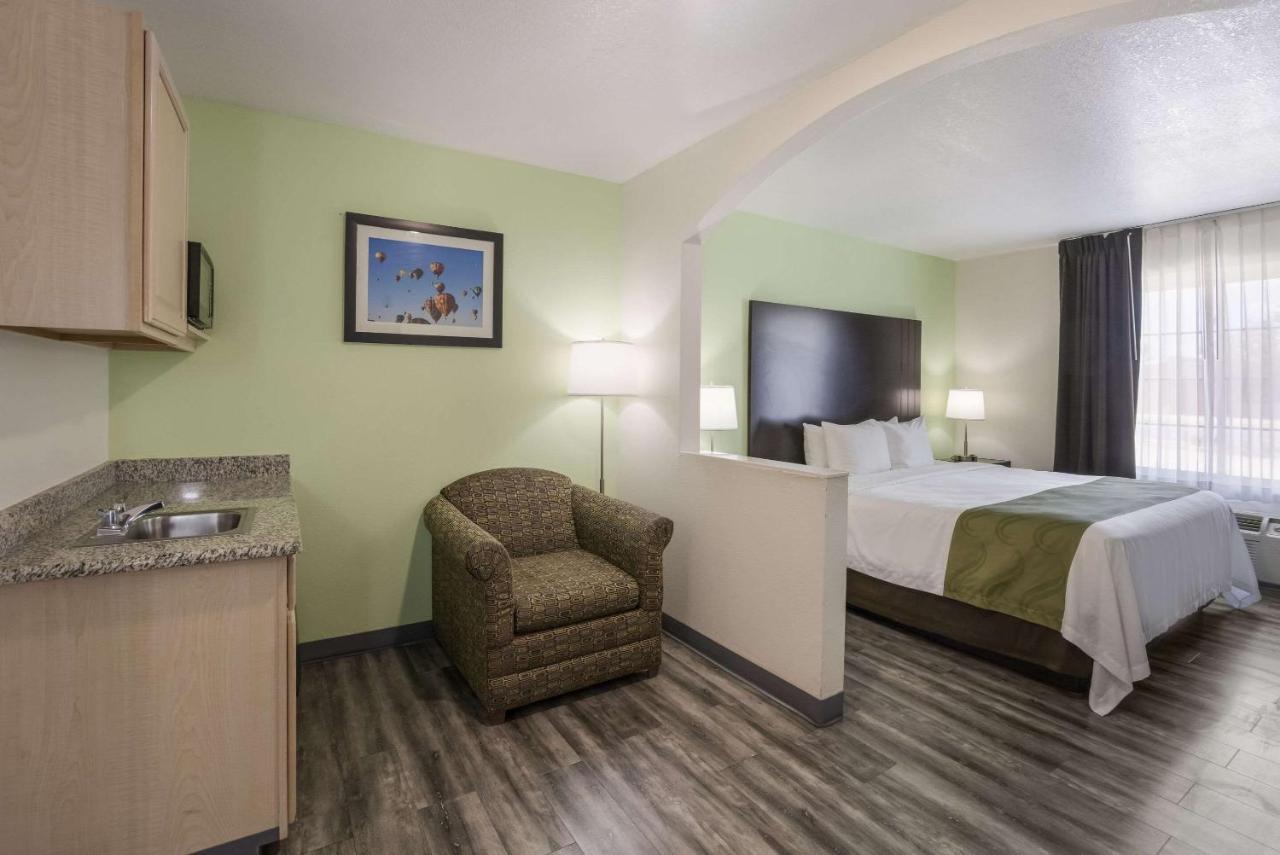 Quality Inn & Suites Clayton, Nm Экстерьер фото