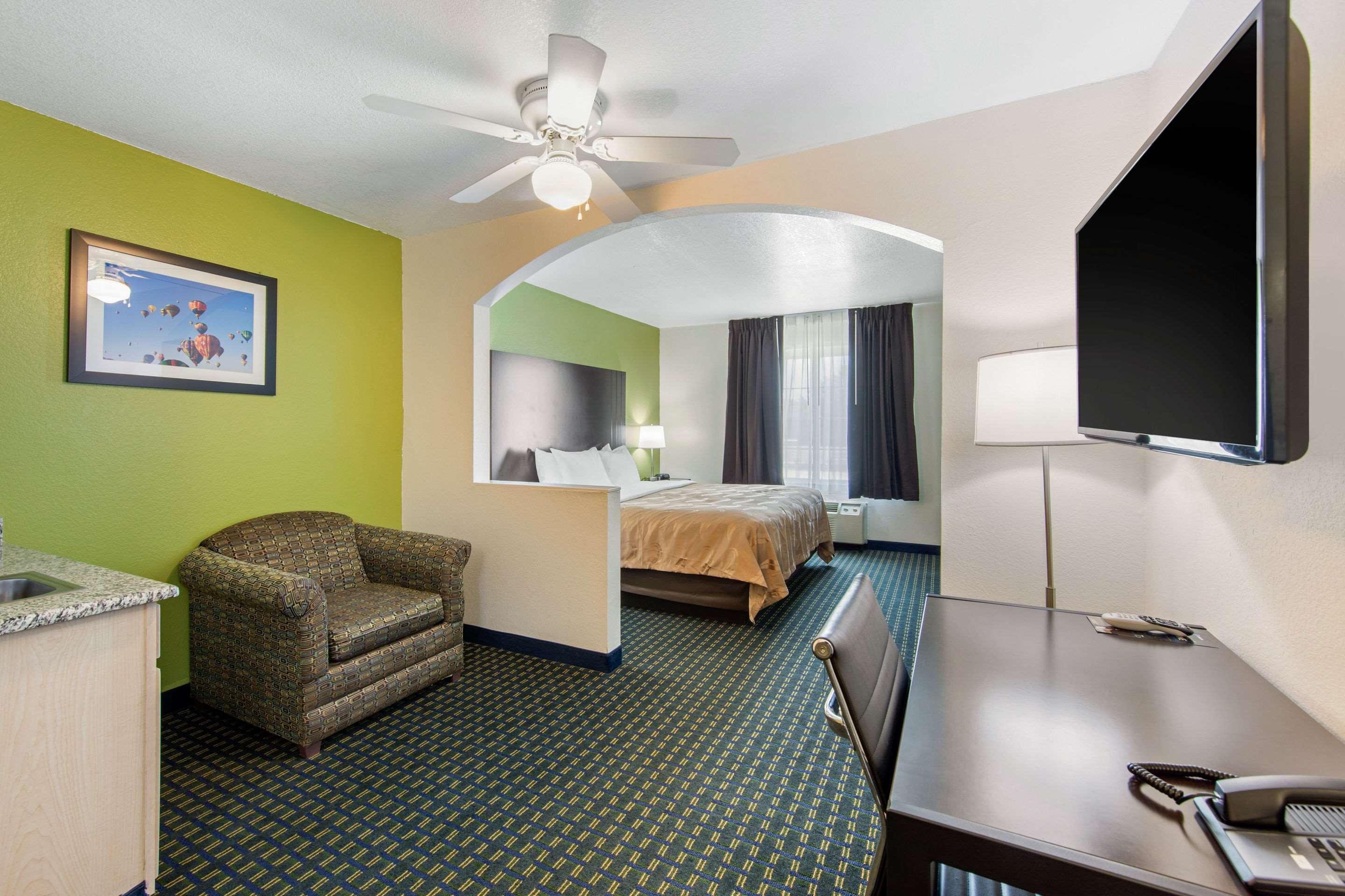 Quality Inn & Suites Clayton, Nm Экстерьер фото