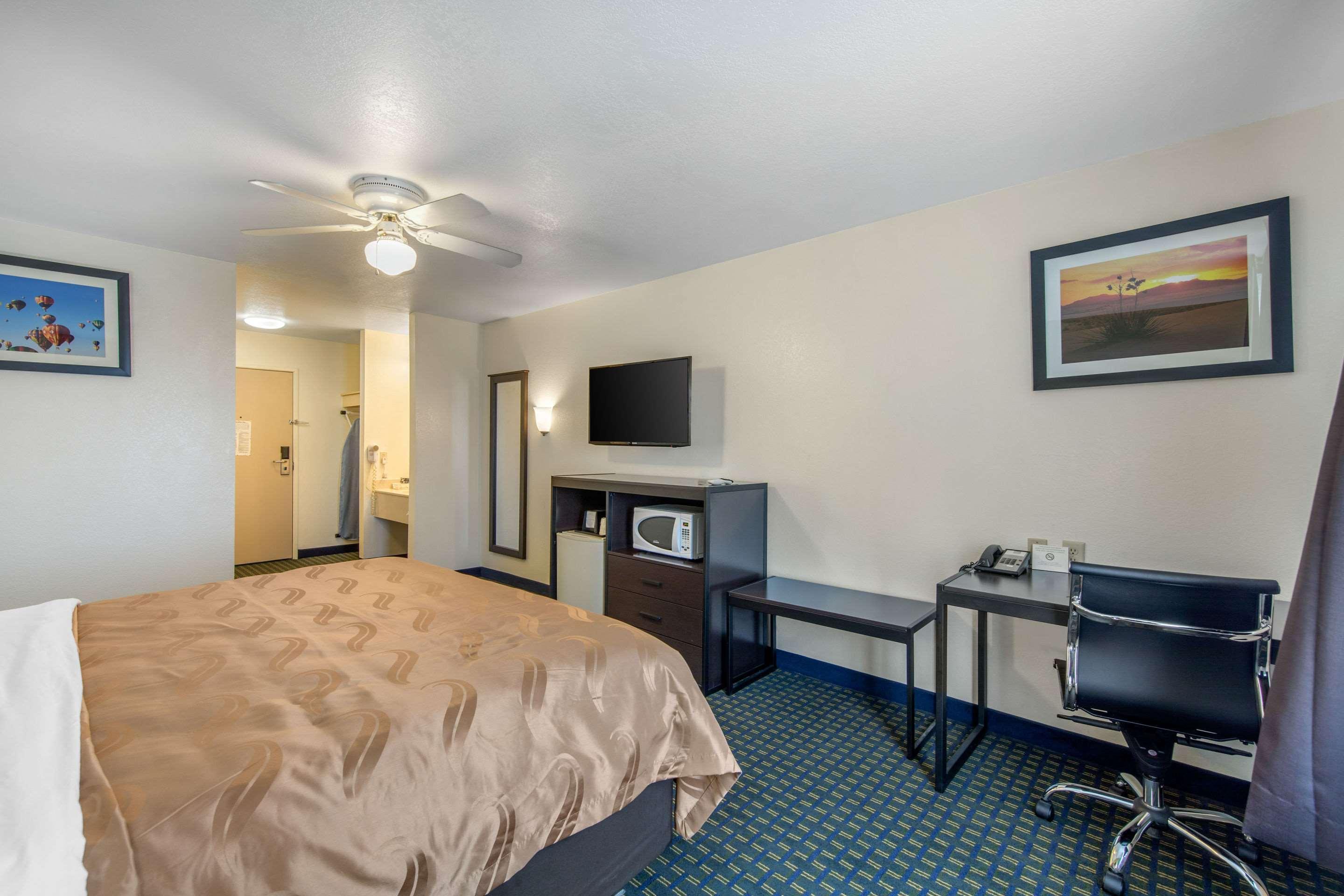 Quality Inn & Suites Clayton, Nm Экстерьер фото