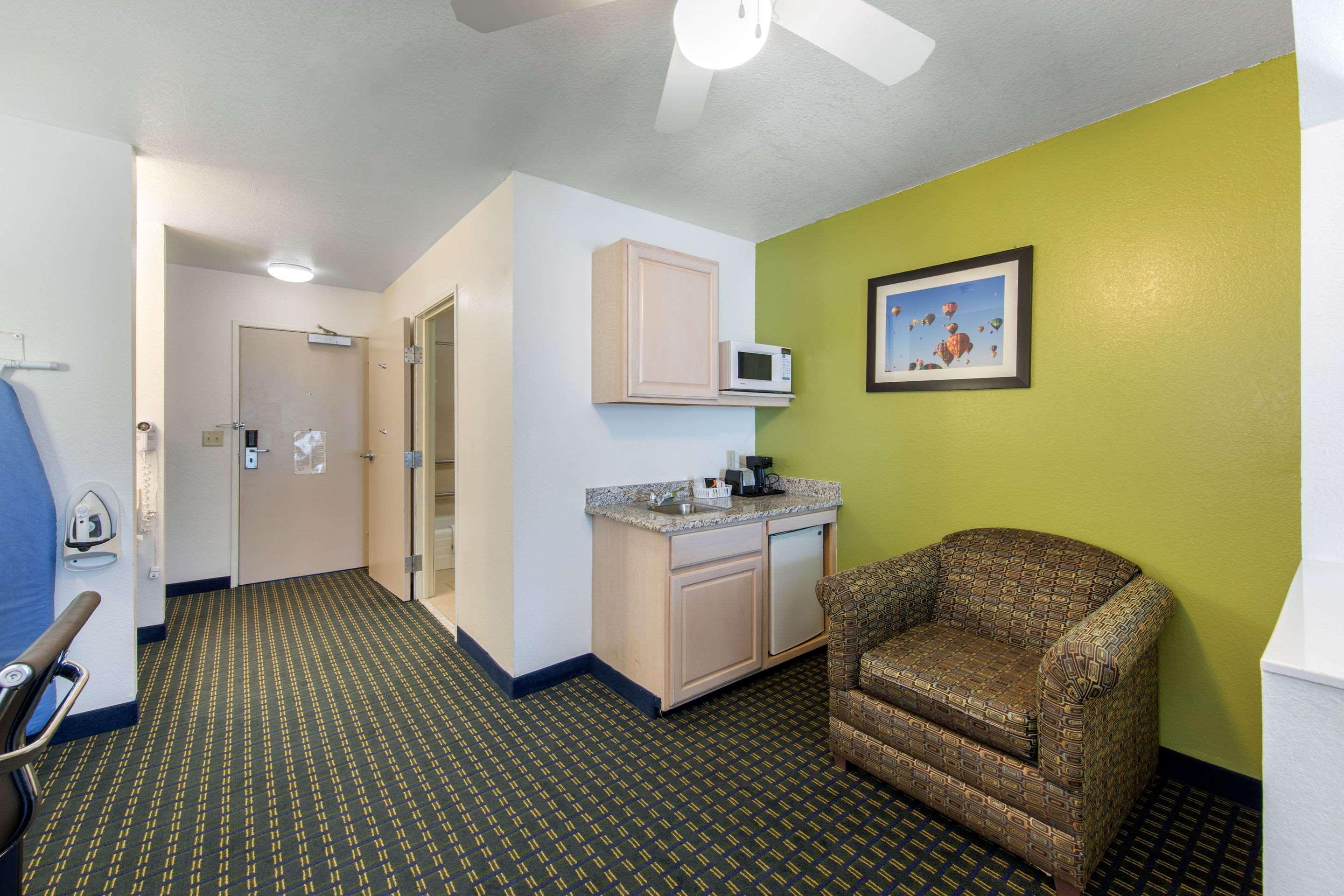Quality Inn & Suites Clayton, Nm Экстерьер фото