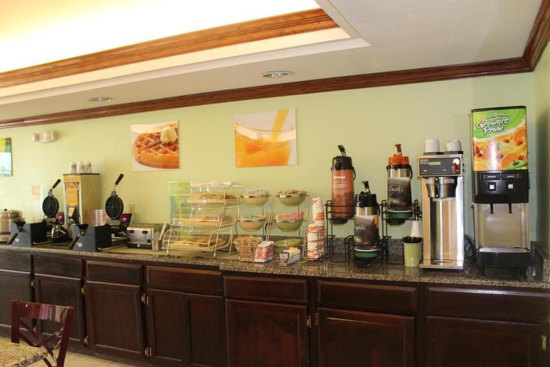 Quality Inn & Suites Clayton, Nm Экстерьер фото