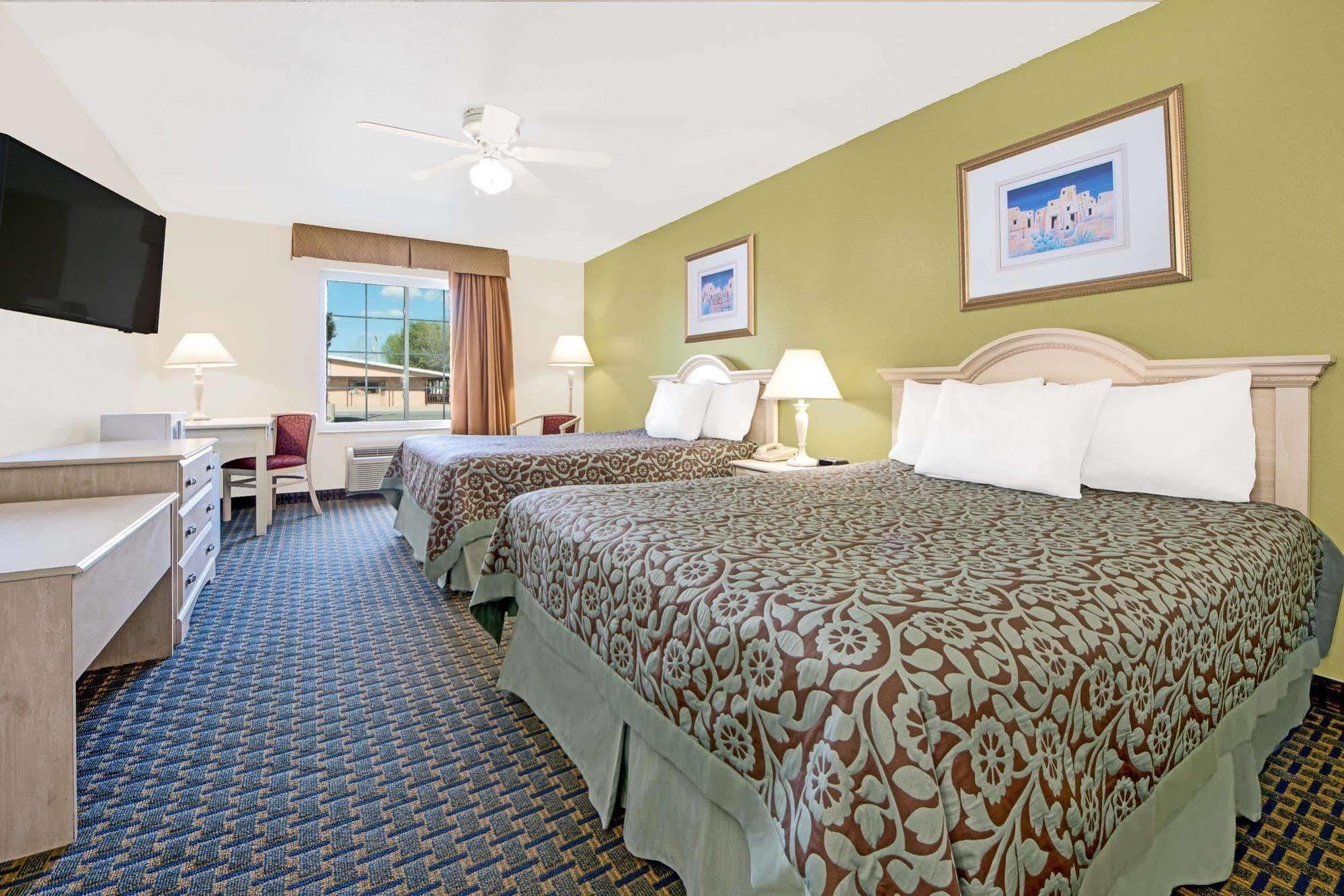 Quality Inn & Suites Clayton, Nm Экстерьер фото