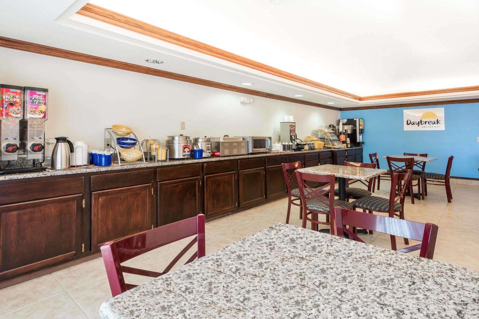 Quality Inn & Suites Clayton, Nm Экстерьер фото