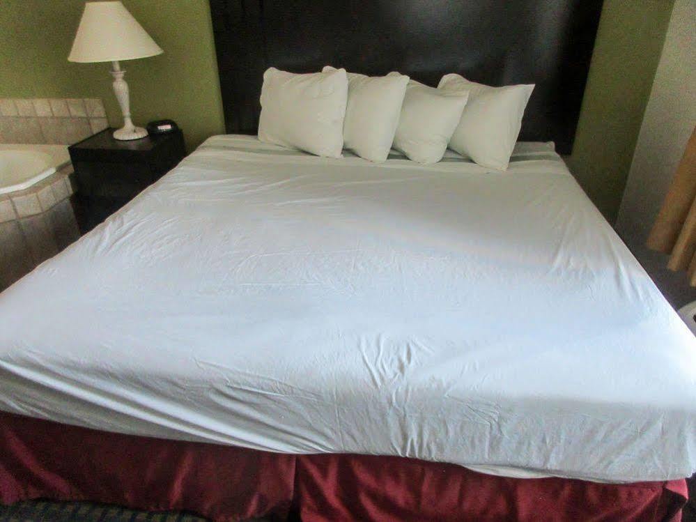 Quality Inn & Suites Clayton, Nm Экстерьер фото